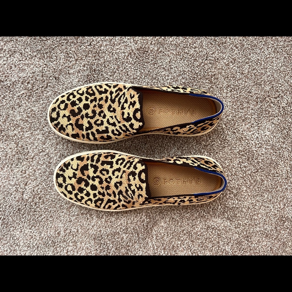 Rothy’s 7.5 Cat print